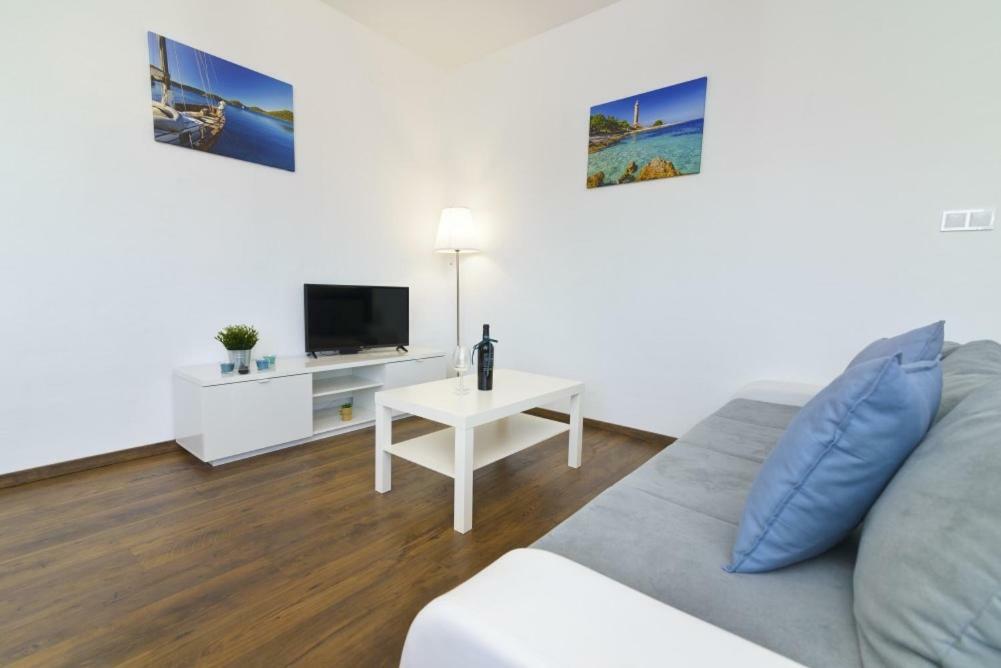 Apartment Dragana, Jezera, Island Murter Eksteriør bilde