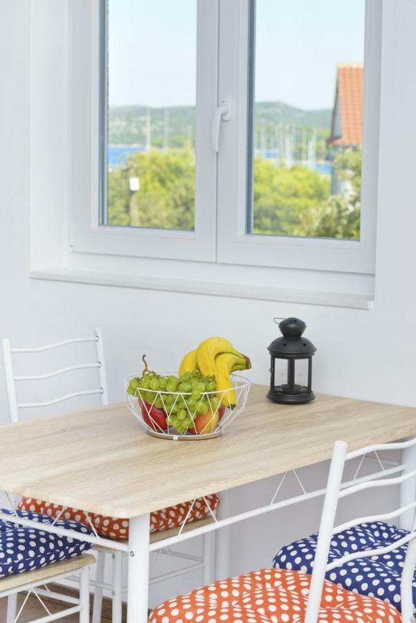 Apartment Dragana, Jezera, Island Murter Eksteriør bilde