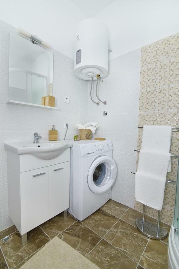 Apartment Dragana, Jezera, Island Murter Eksteriør bilde